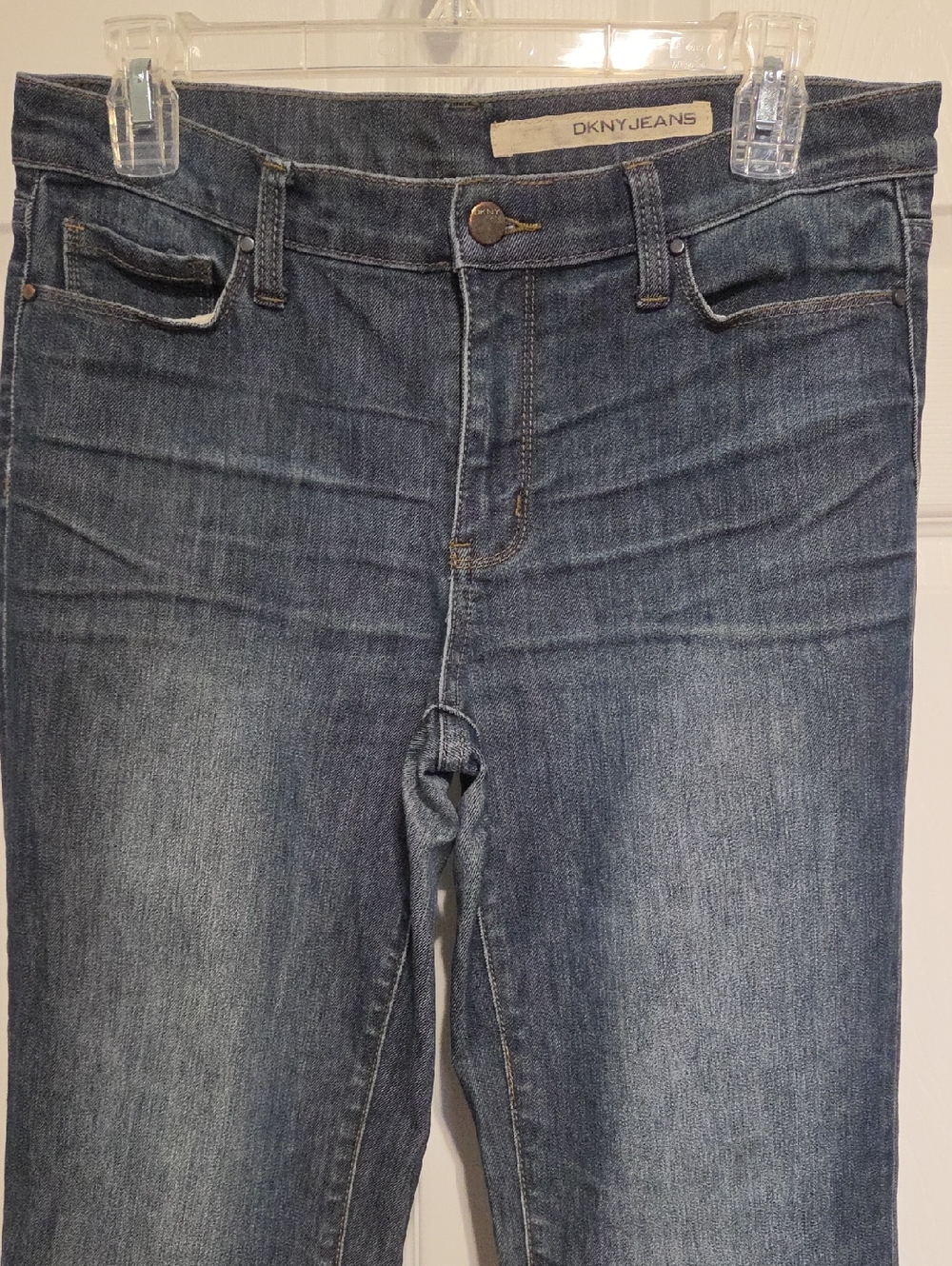 DKNY Slim Straight Women's Denim Jeans in Medium Blue Wash